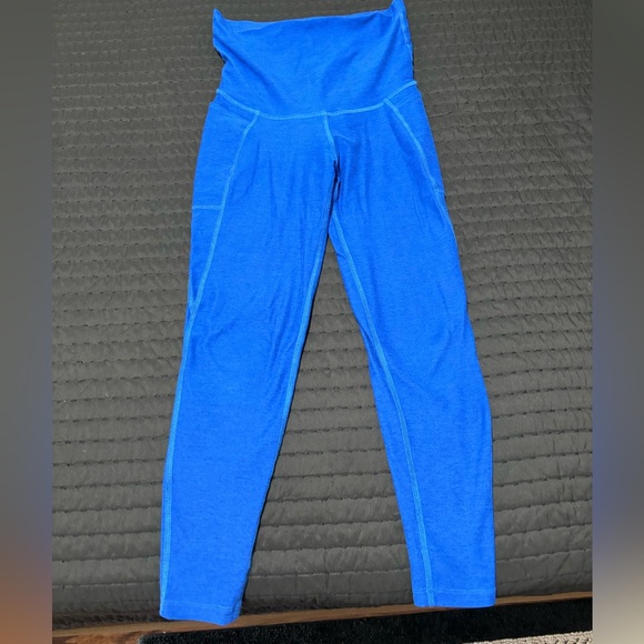 Beyond Yoga Maternity Leggings - Picture 2 of 3